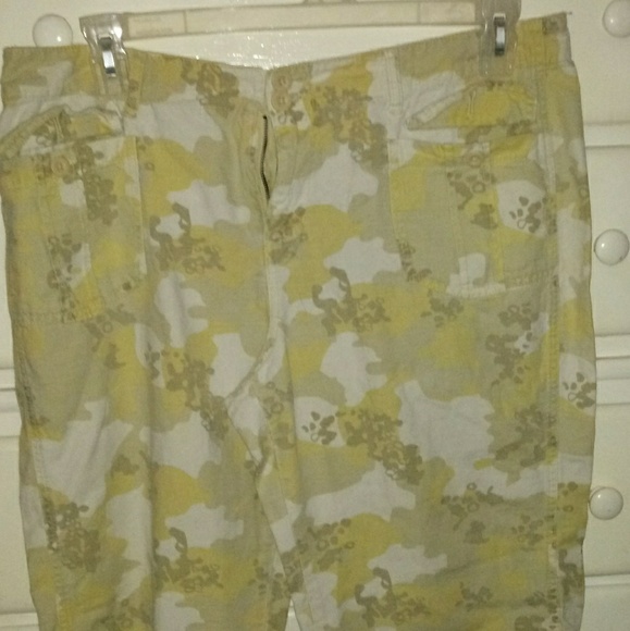 Camo Capris - Picture 1 of 2
